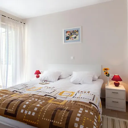 Palace 2 Taraca Appartement *