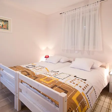 Palace 2 Taraca * דוברובניק