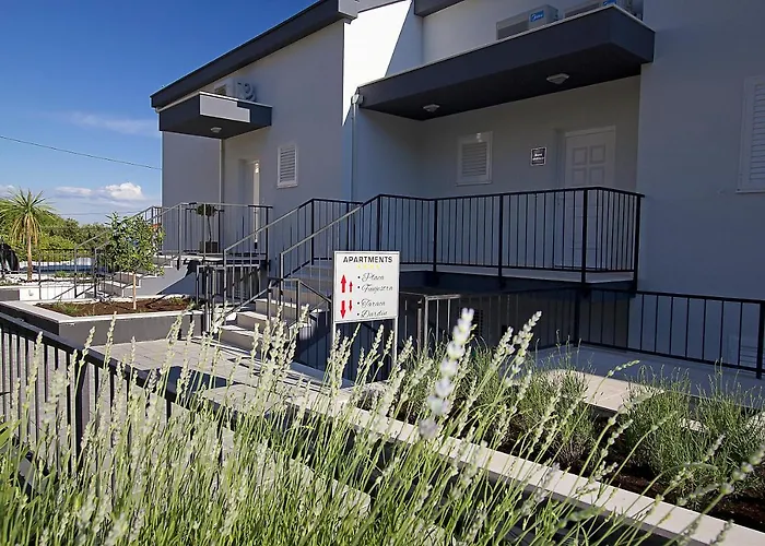 Palace 2 Taraca דירה *